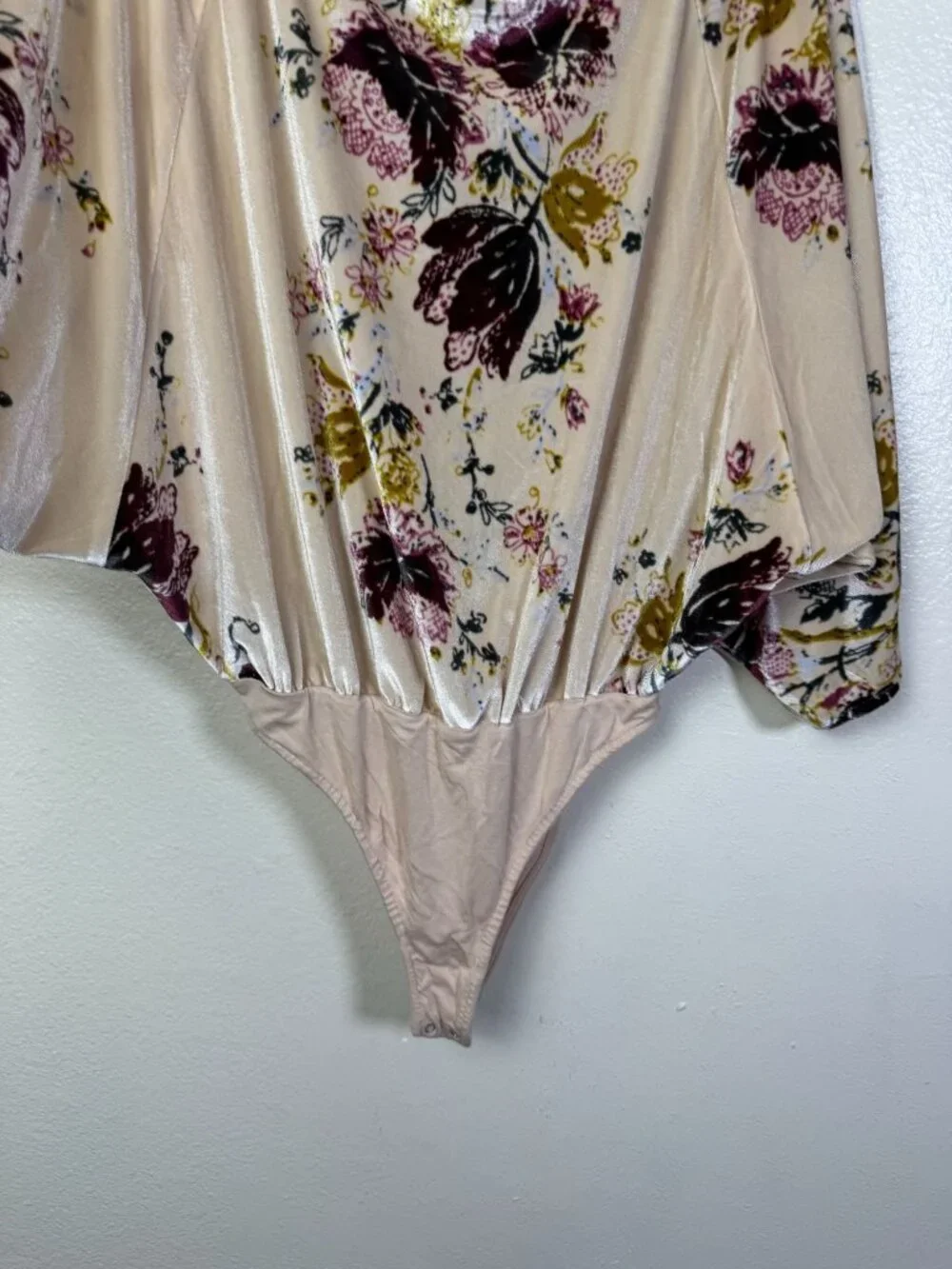 Intimately Free People Babe Slouchy Floral Velvet Bodysuit Dolman Beige size XS